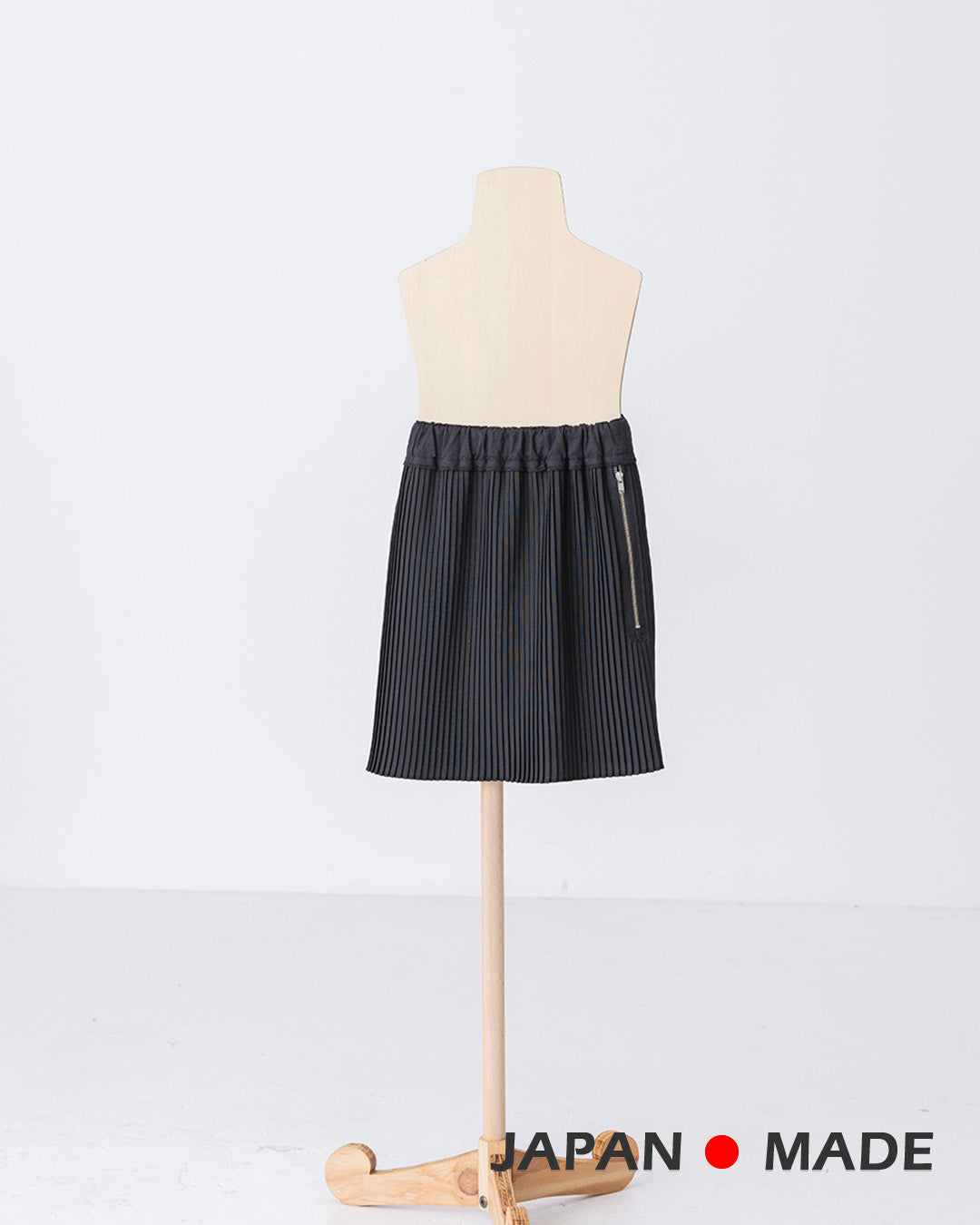 folkmade/フォークメイド pleats skirt (bk）F23AW016