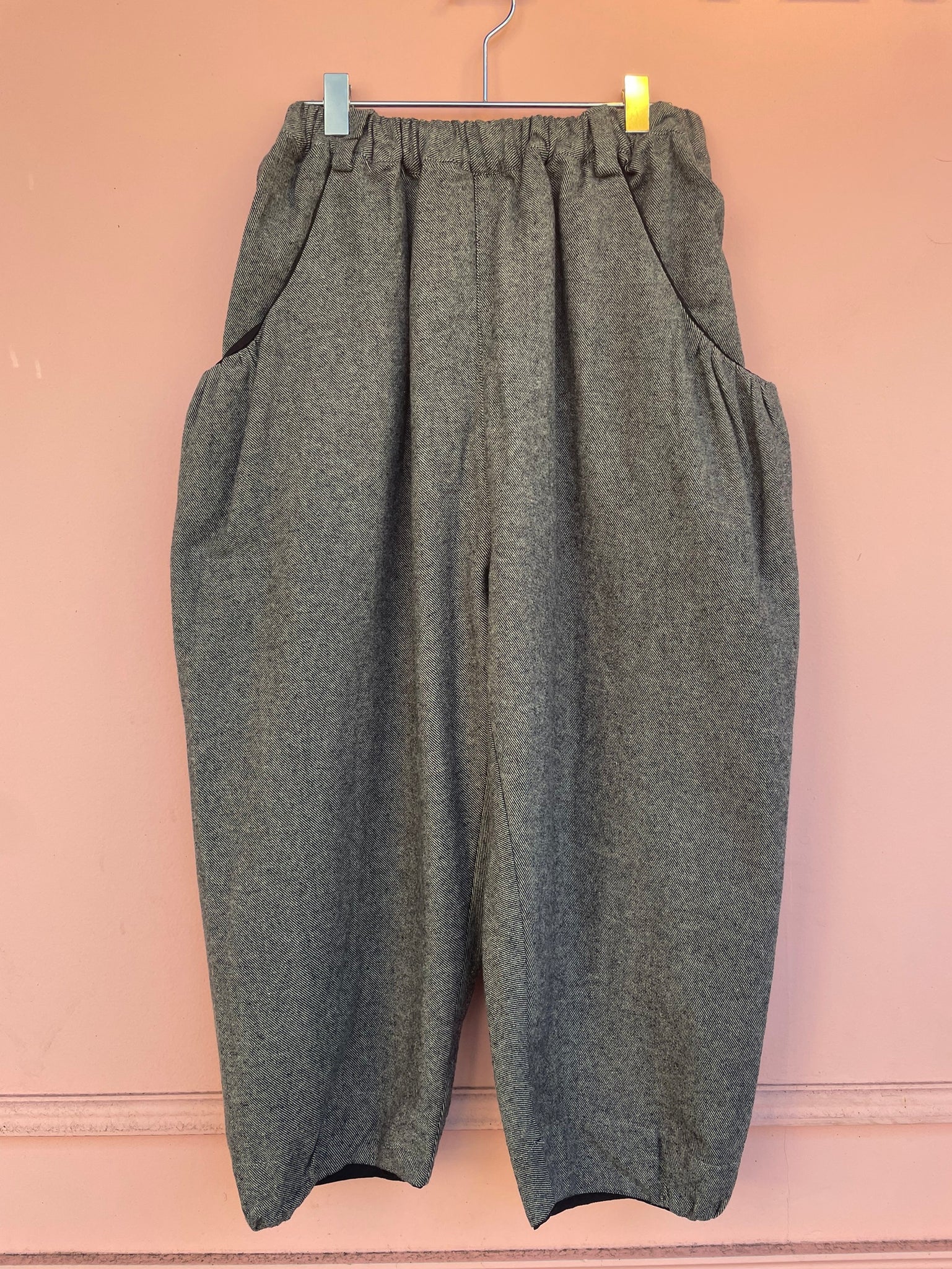 TANG cotton linen dyed twill brushed pants (black x kinari) 2325407