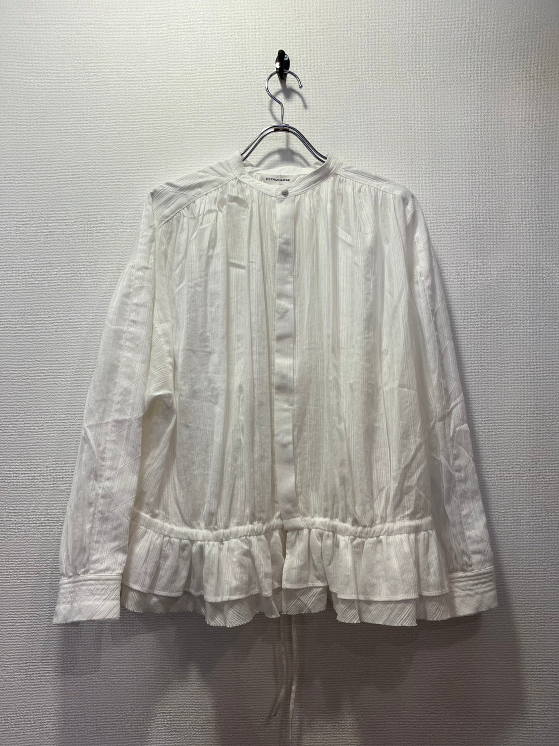 ESTROISLOSE Cotton striped ruffle hem blouse (off-white) EB25304