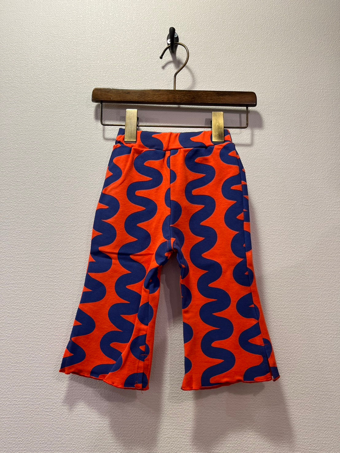 NEEDLE WORKS/NeWo Unewune pattern flare leggings (RED) [3225405]