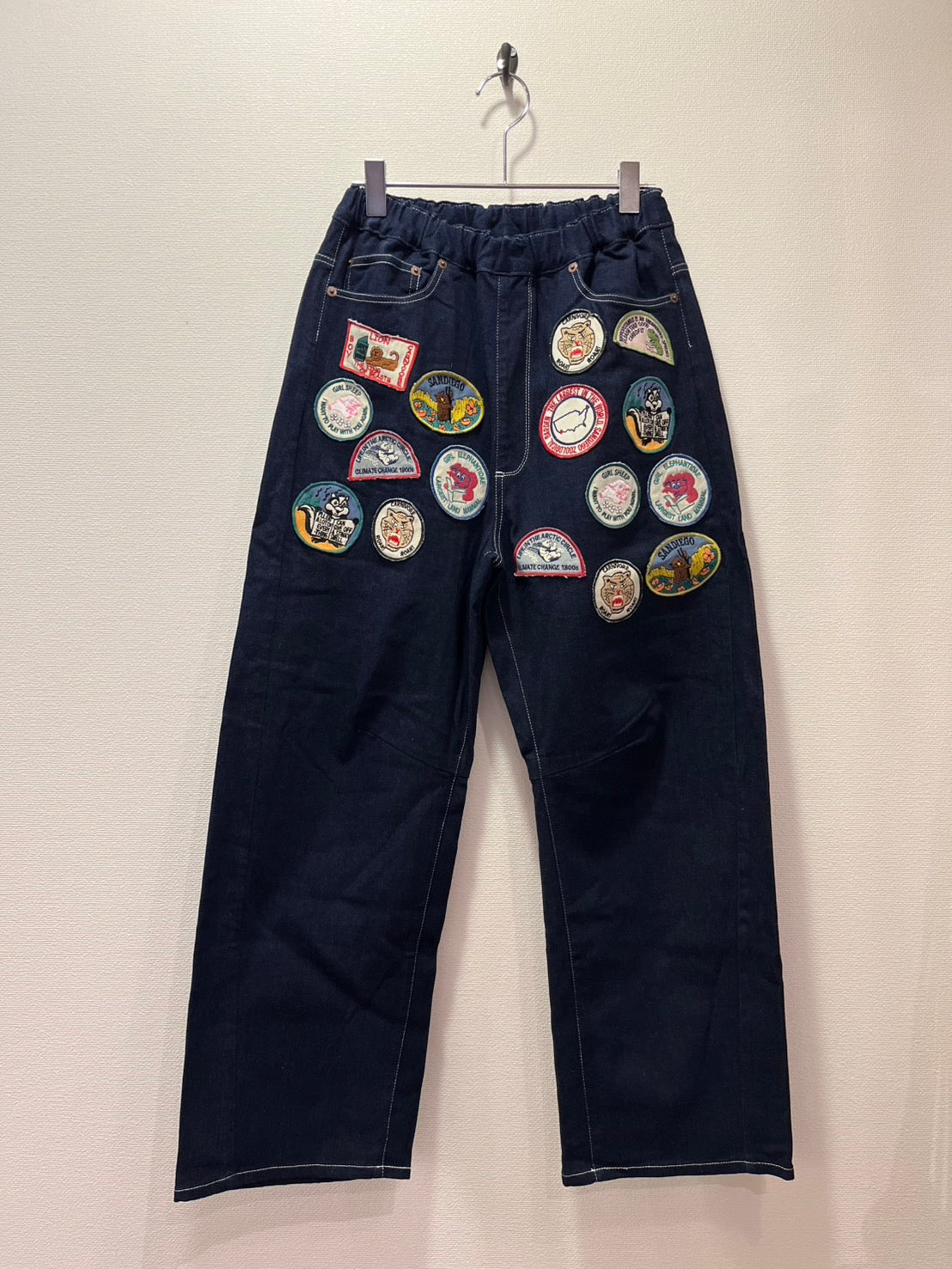 NEEDLE WORKS/ NEEDLE WORKS emblem curve denim pants (INDIGONAVY) [2225204W]