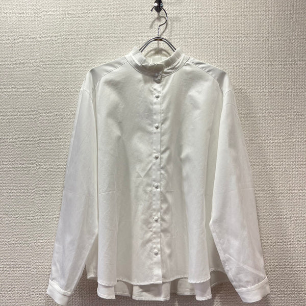 tumugu /纺纱棉缎面褶领衬衫（灰白色）TB19435b