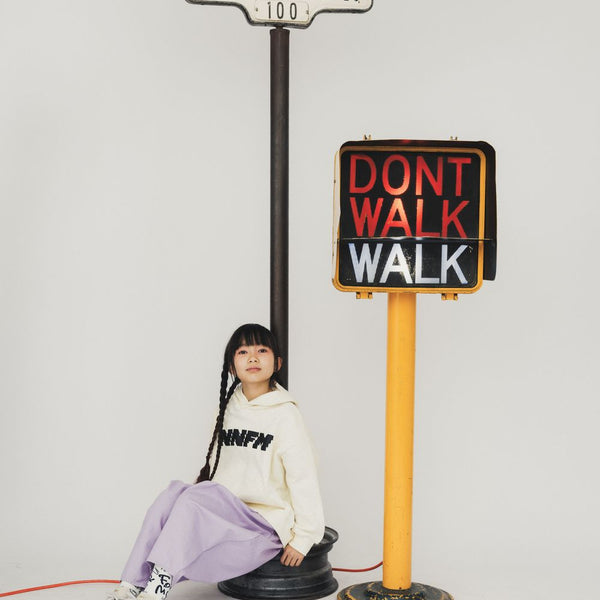 Nunuforme NNFM logo print nt24-006-05 (ivory)